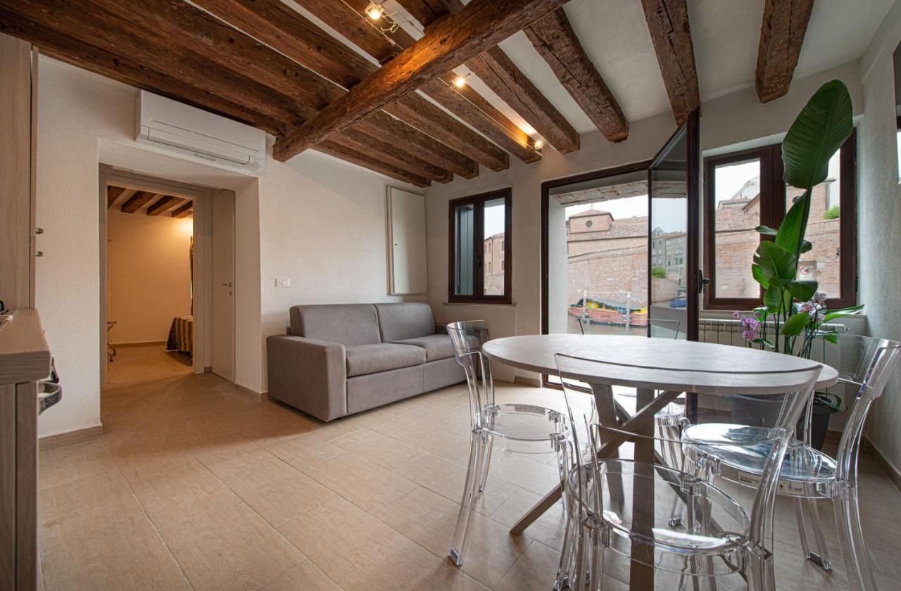 Ca' Leoncino - Canal Front Apartament